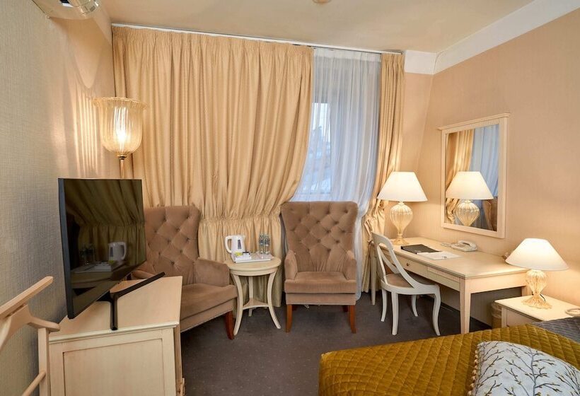 Классический Номер, Author Boutique