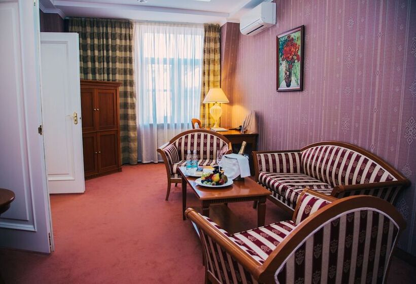 Полулюкс, Author Boutique