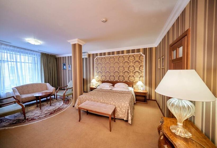 Полулюкс, Author Boutique