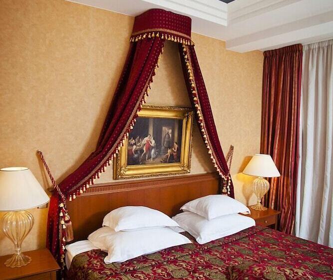 Полулюкс, Author Boutique