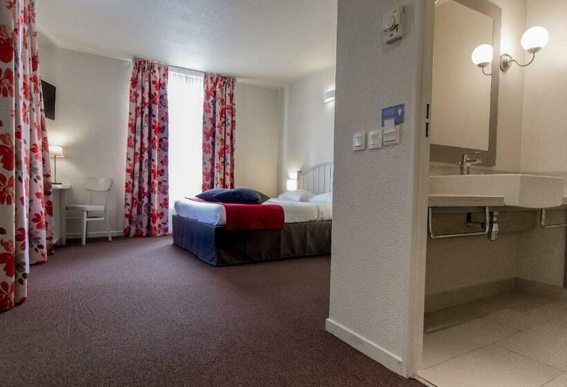 标准间, Campanile Val De France