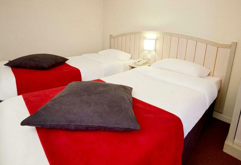 标准间, Campanile Val De France