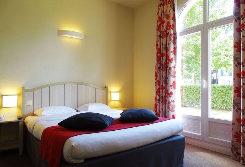 标准间带双人床, Campanile Val De France