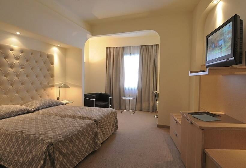 行政房间, Club Hotel Casino Loutraki