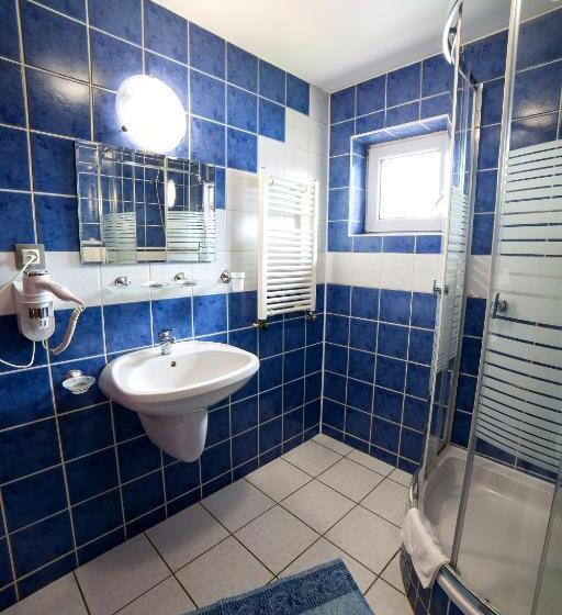 수피리어 싱글 룸, Eden