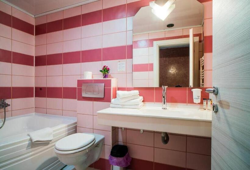 수피리어 싱글 룸, Eden