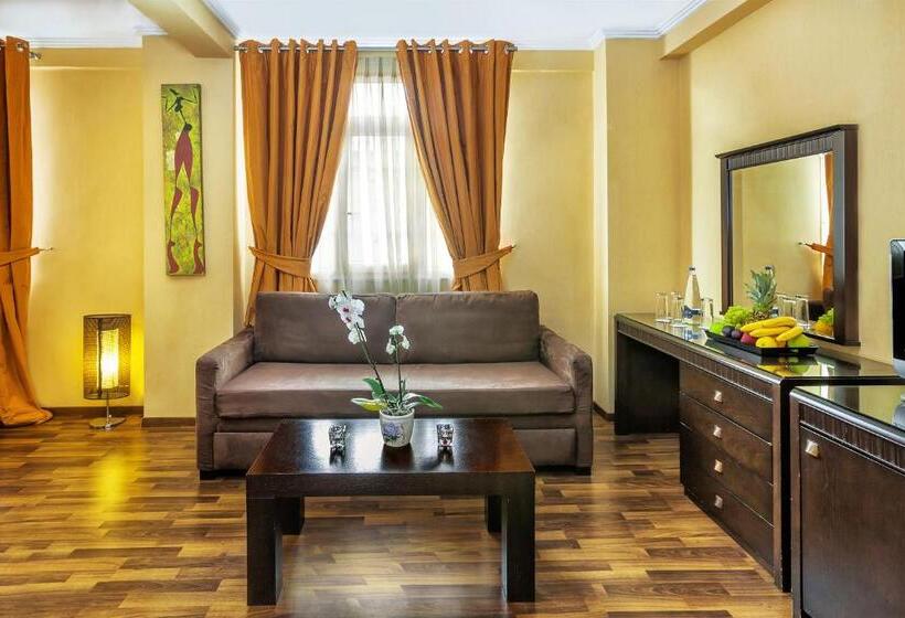 اتاق استاندارد چهار تخته, Egnatia