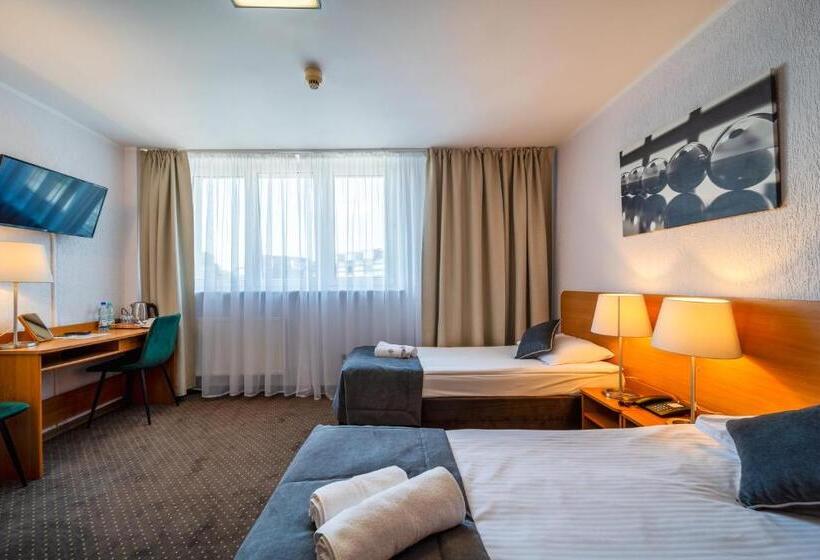 Standard Room, Gromada Poznań