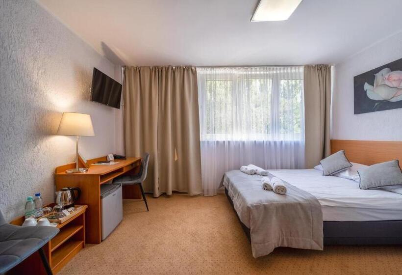 اتاق استاندارد, Gromada Poznań