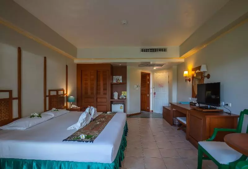اتاق سوپریور با چشم‌انداز باغ, Karon Princess Hotel Sha Extra Plus