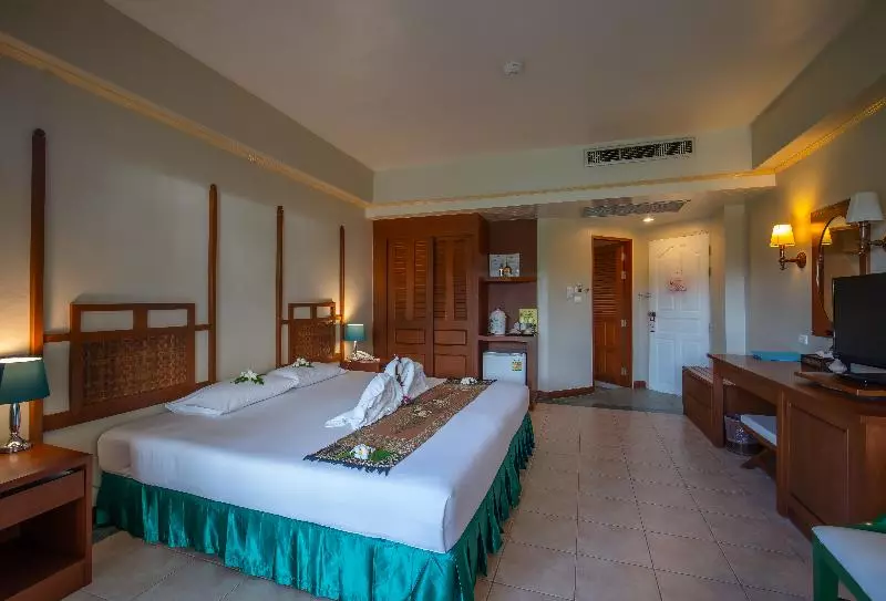 اتاق سوپریور با چشم‌انداز باغ, Karon Princess Hotel Sha Extra Plus