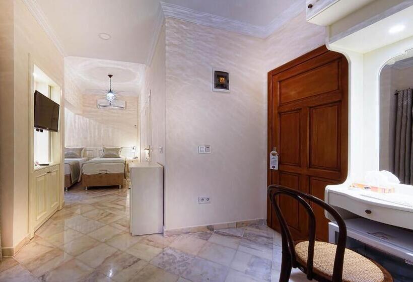 اتاق استاندارد سه نفره, Minyon