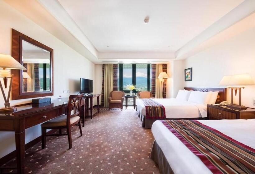 اتاق استاندارد چهار تخته, Formosan Naruwan