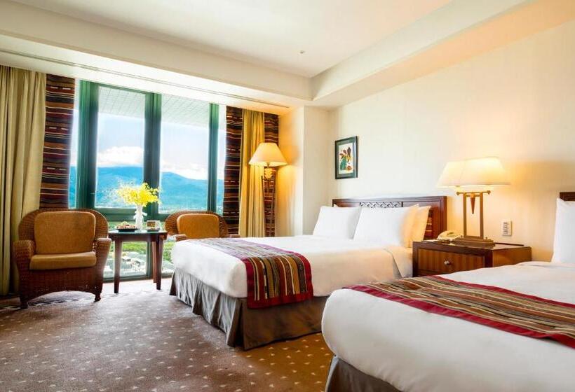 اتاق استاندارد چهار تخته, Formosan Naruwan