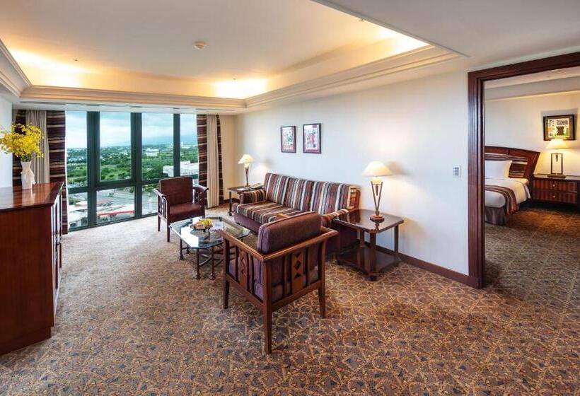 سوییت لوکس, Formosan Naruwan