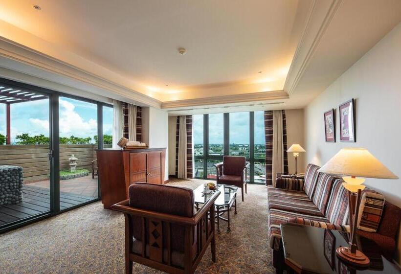 سوییت لوکس, Formosan Naruwan