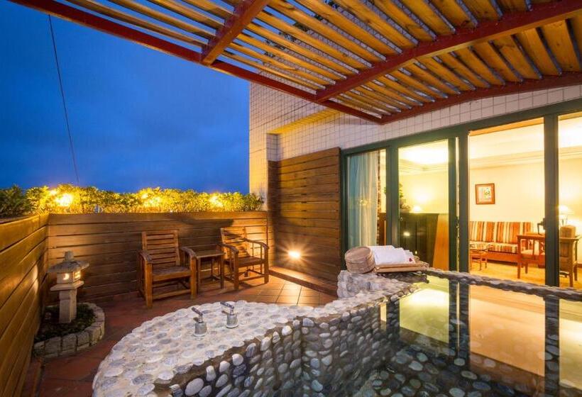 سوییت لوکس, Formosan Naruwan