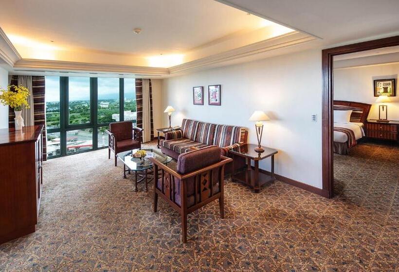 سوییت لوکس, Formosan Naruwan