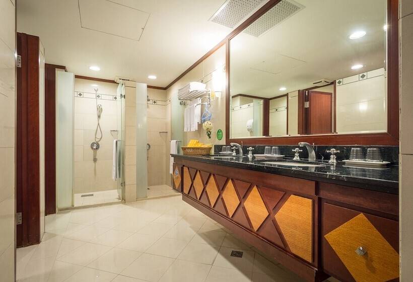 اتاق خانوادگی, Formosan Naruwan