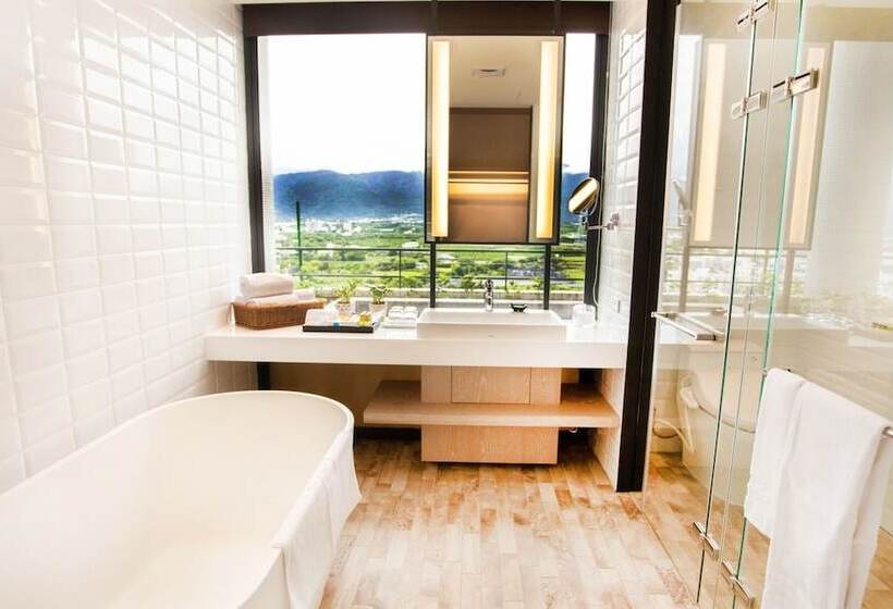 اتاق لوکس, Formosan Naruwan