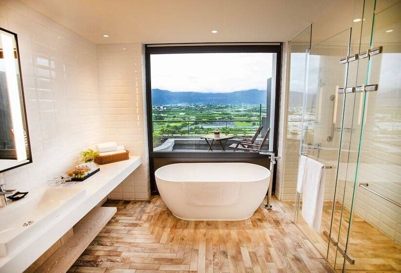 اتاق لوکس, Formosan Naruwan