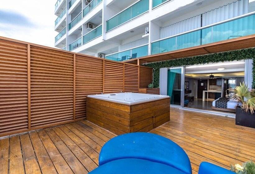 سوئیت جونیور با ماساژ آبی, Ocean Dream Cancun By Guru