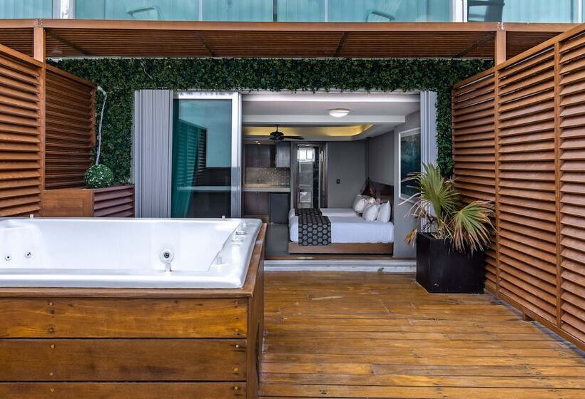 سوئیت جونیور با ماساژ آبی, Ocean Dream Cancun By Guru