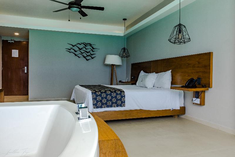 اتاق استاندارد با تخت بزرگ, Ocean Dream Cancun By Guru