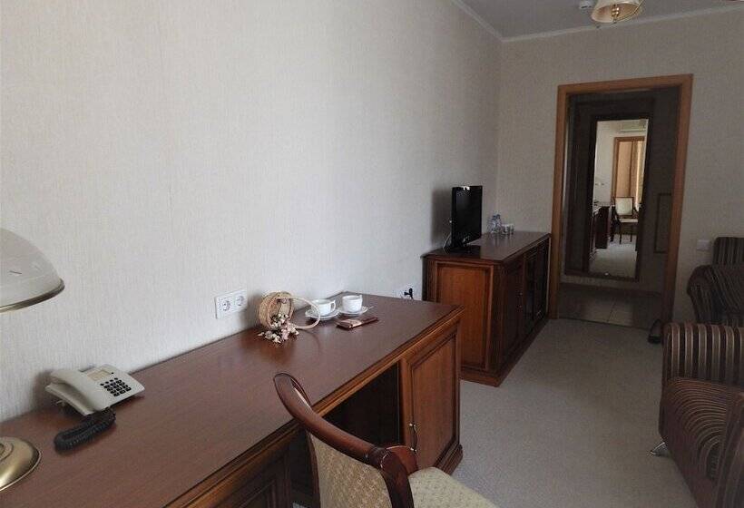 Студия Стандарт, Oktyabrskaya