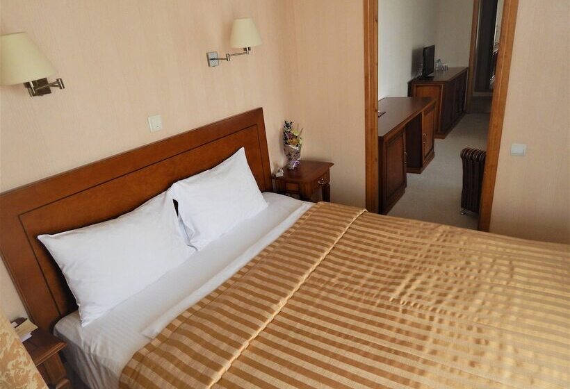 Студия Стандарт, Oktyabrskaya