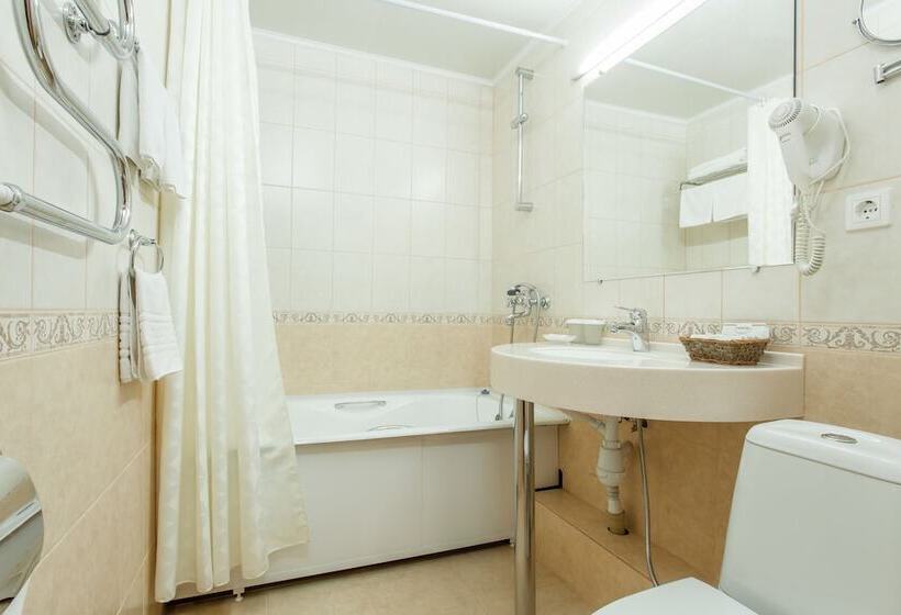 Люкс, Oktyabrskaya