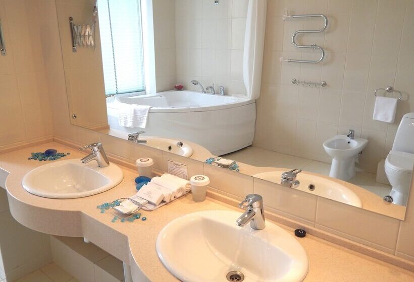 Люкс Премиум, Oktyabrskaya