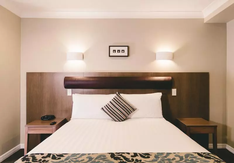 سوییت اجرایی, Parkside Hotel & Apartments
