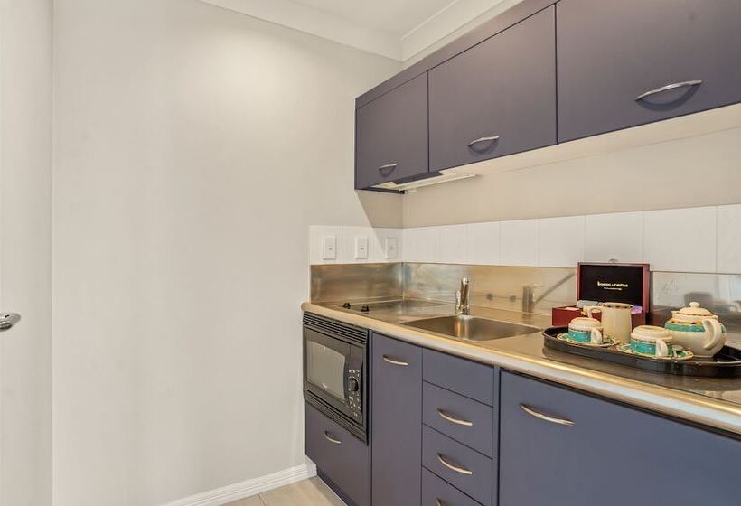 Президентский Люкс, Parkside Hotel & Apartments