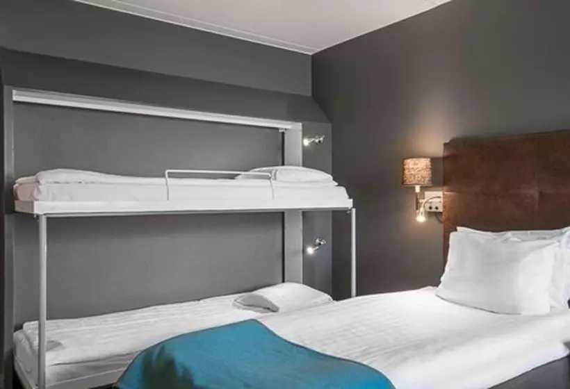 اتاق خانوادگی, Quality Hotel Winn