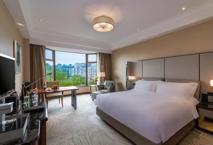 带城市景观和大床的豪华房间, Sofitel Hangzhou Westlake