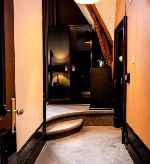 シティビューのデラックスルーム, The College Hotel Amsterdam, Autograph Collection