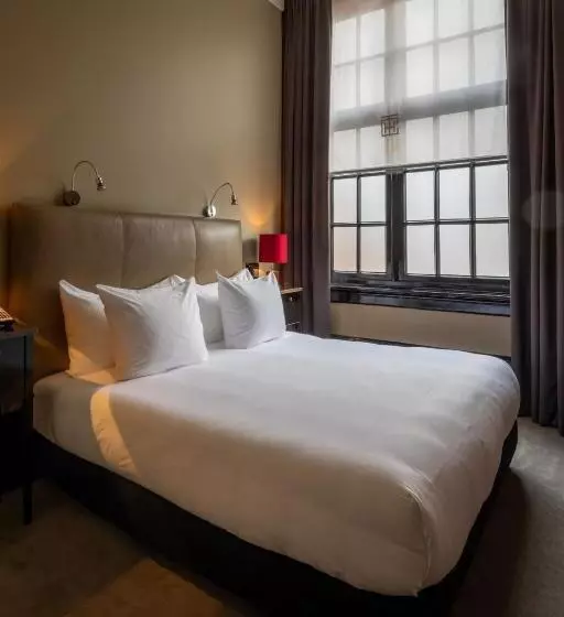 シティビューのデラックスルーム, The College Hotel Amsterdam, Autograph Collection