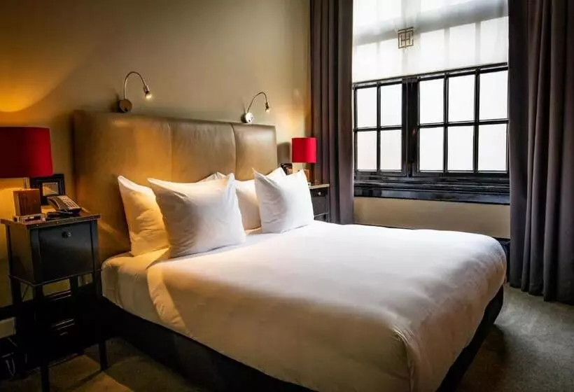 シティビューのデラックスルーム, The College Hotel Amsterdam, Autograph Collection