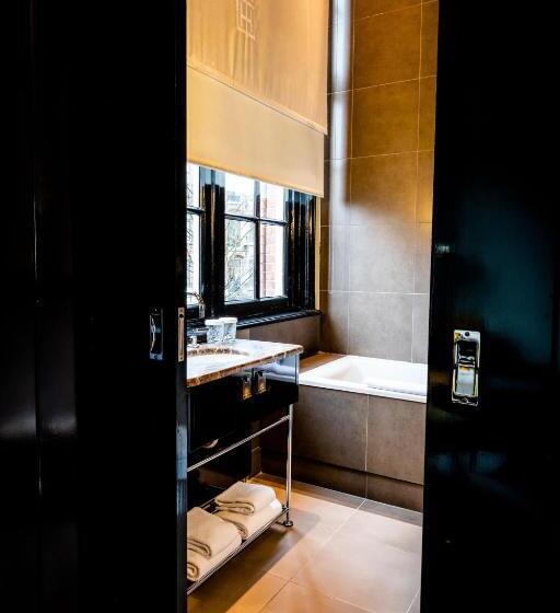 غرفة سوبيريور مطلة على المدينة, The College Hotel Amsterdam, Autograph Collection