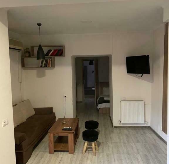 اتاق خانوادگی, Harmony