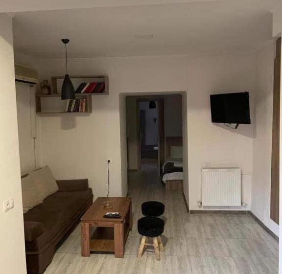 اتاق خانوادگی, Harmony