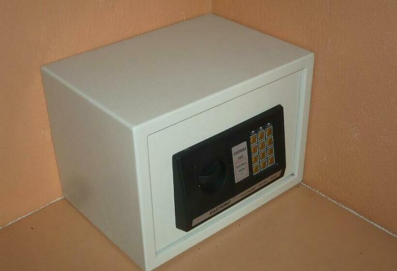 اتاق لوکس با چشمانداز دریا, La Cueva Del Che