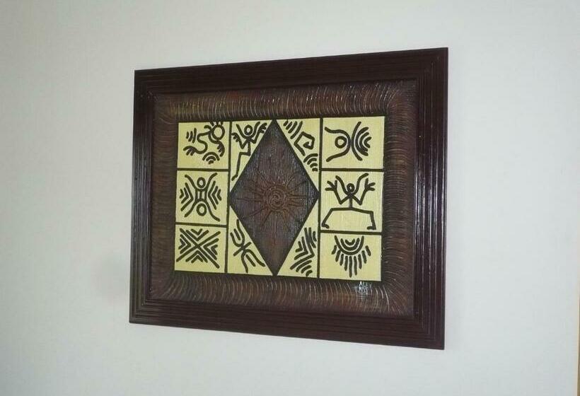 اتاق لوکس با چشمانداز دریا, La Cueva Del Che