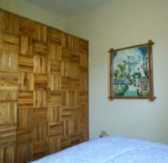 اتاق استاندارد با چشمانداز باغ, La Cueva Del Che