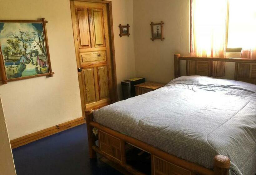 اتاق استاندارد با چشمانداز باغ, La Cueva Del Che