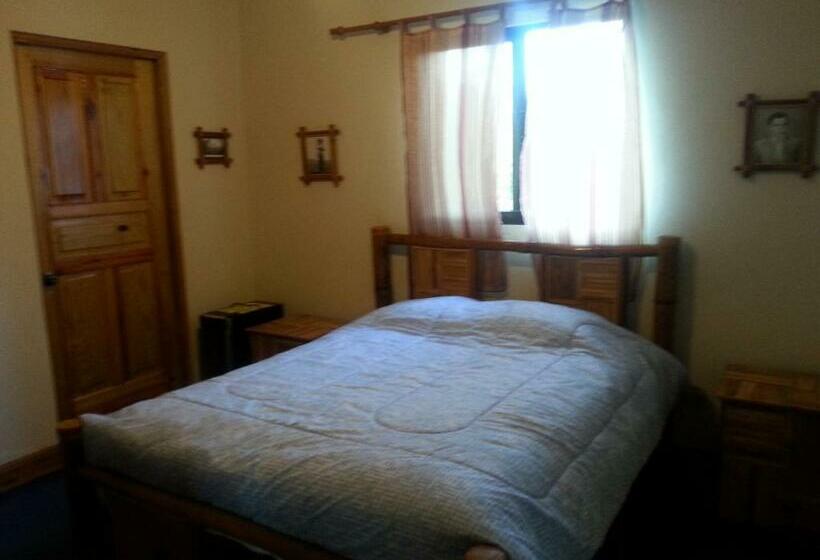 اتاق استاندارد با چشمانداز باغ, La Cueva Del Che