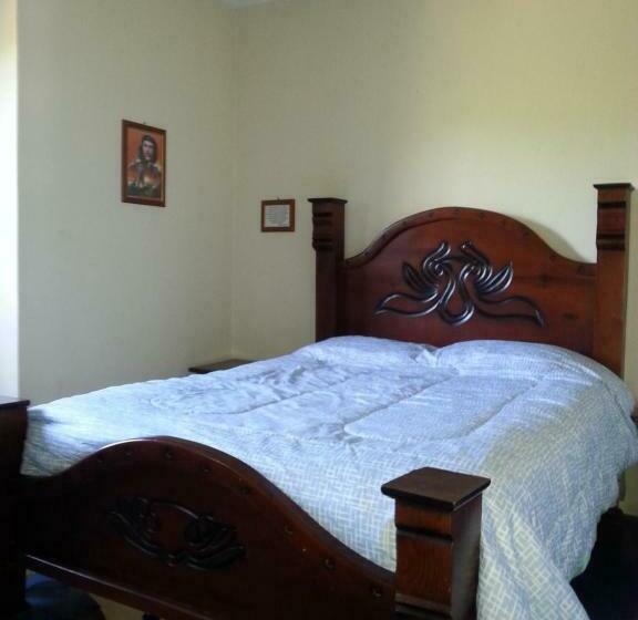 اتاق استاندارد, La Cueva Del Che