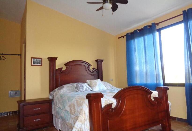 اتاق لوکس با چشمانداز دریا, La Cueva Del Che