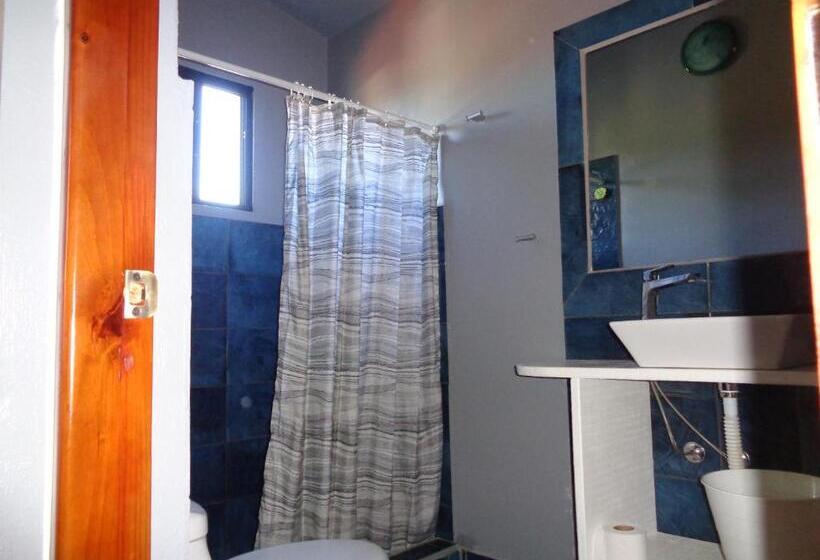 اتاق لوکس با چشمانداز دریا, La Cueva Del Che